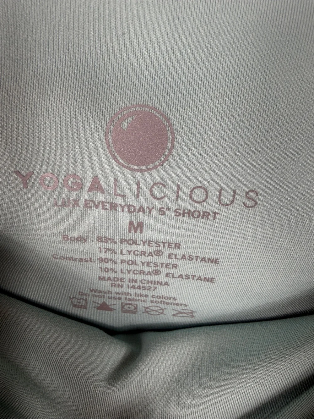 Yogalicious Lux Everyday 5” Short High-Rise in Seafoam. Womens Size M. Very soft